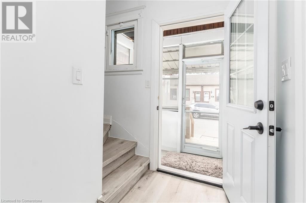 27 HARVEY STREET Image 3