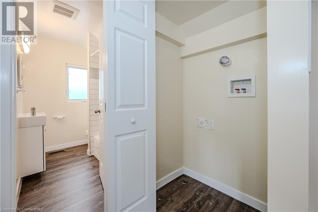 73 ALBANY AVENUE Image 17