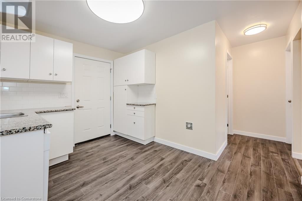 73 ALBANY AVENUE Image 3