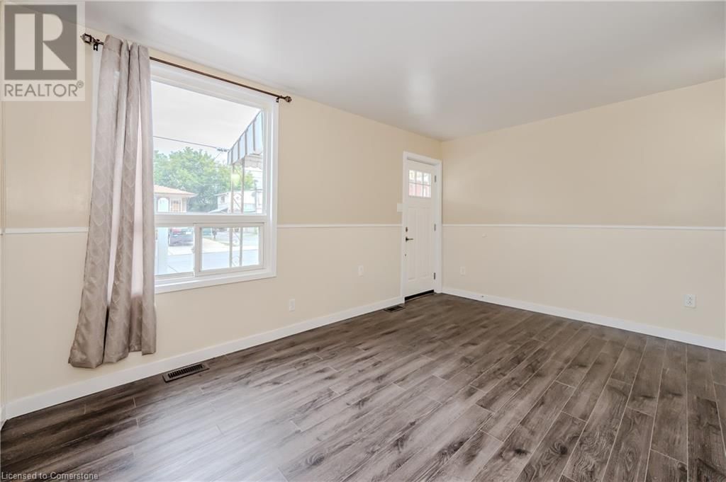 73 ALBANY AVENUE Image 8