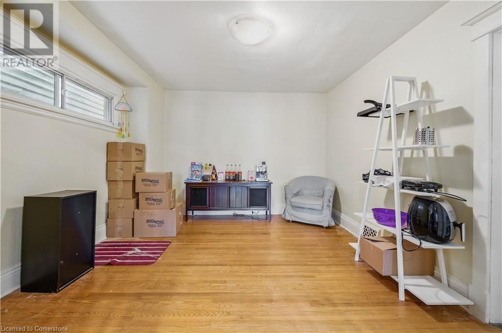 76 CAMBRIDGE AVENUE Image 10