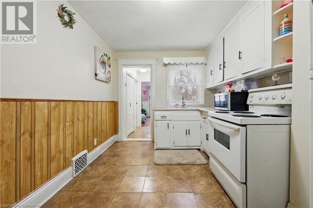 76 CAMBRIDGE AVENUE Image 12