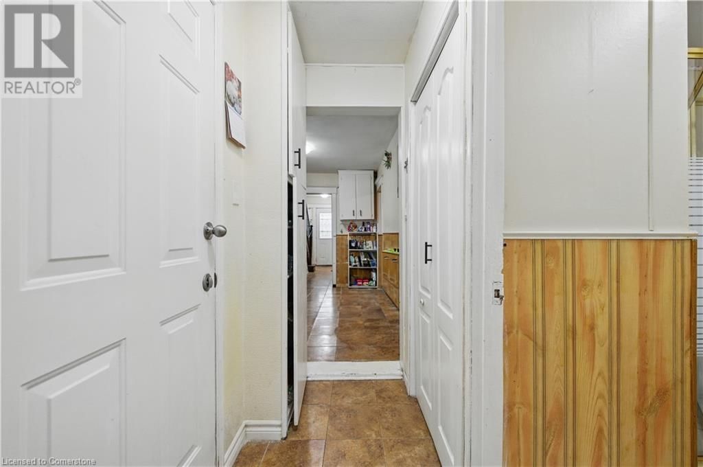 76 CAMBRIDGE AVENUE Image 13