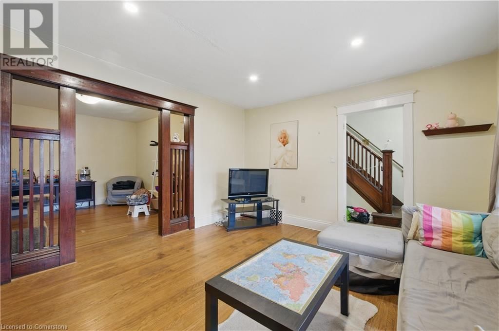 76 CAMBRIDGE AVENUE Image 7