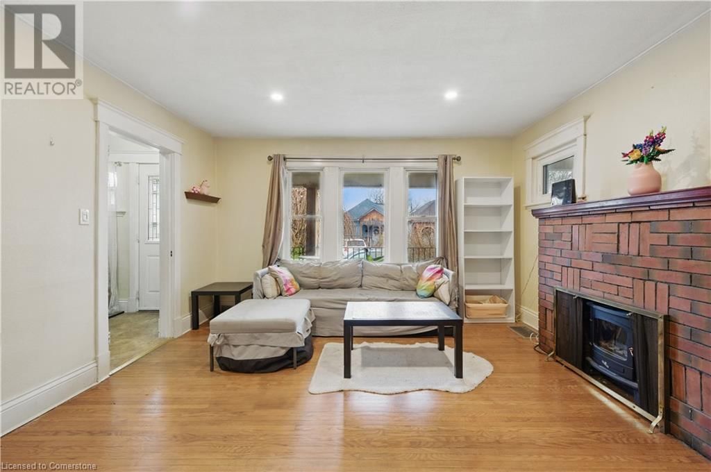 76 CAMBRIDGE AVENUE Image 8