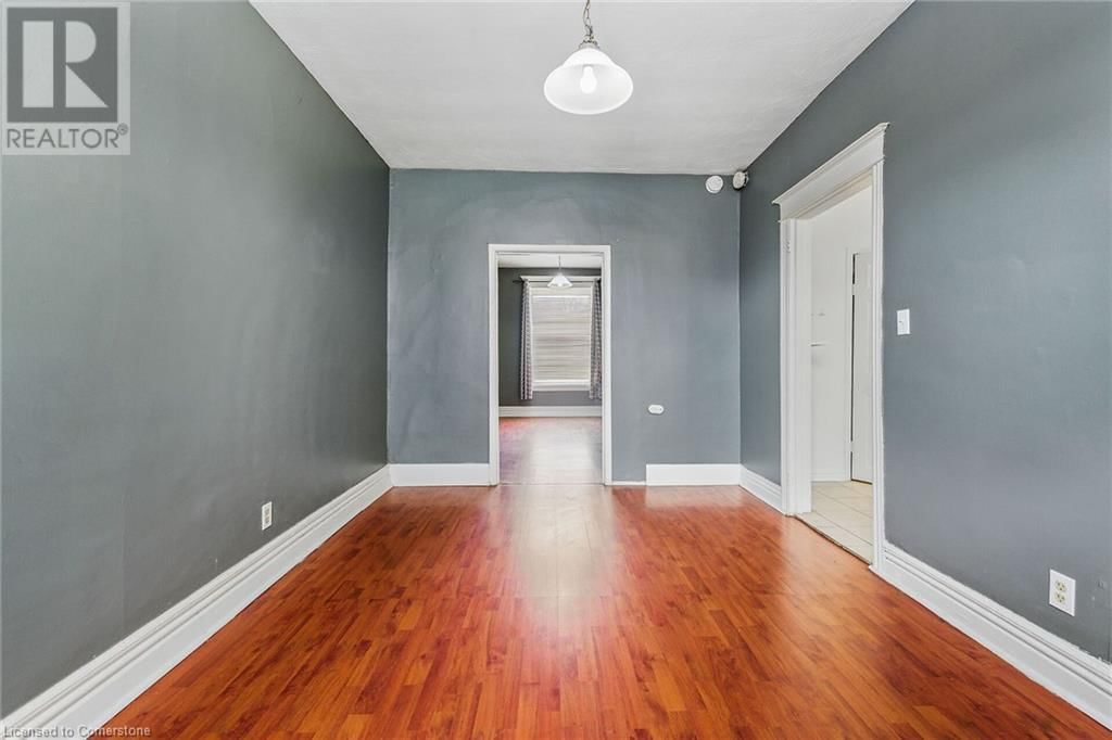 694 WILSON STREET Image 11