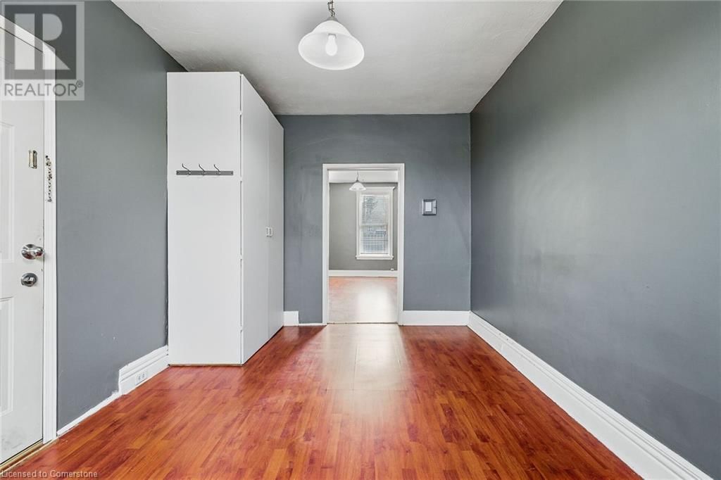 694 WILSON STREET Image 13