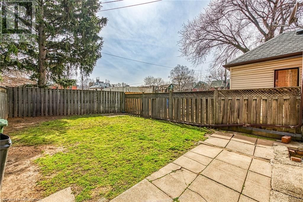 694 WILSON STREET Image 27