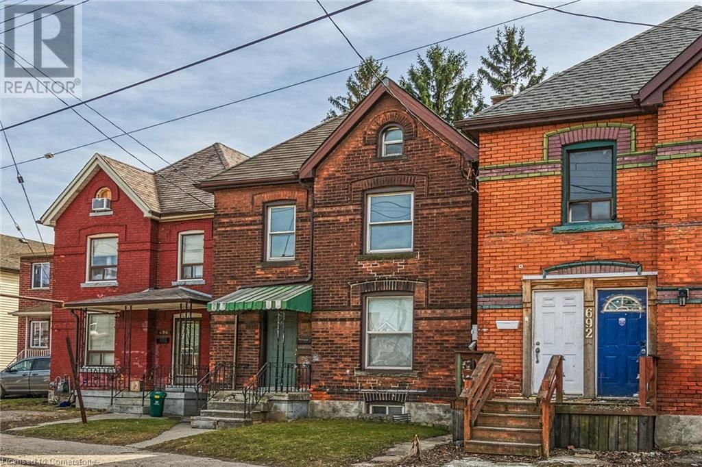 694 WILSON STREET Image 4