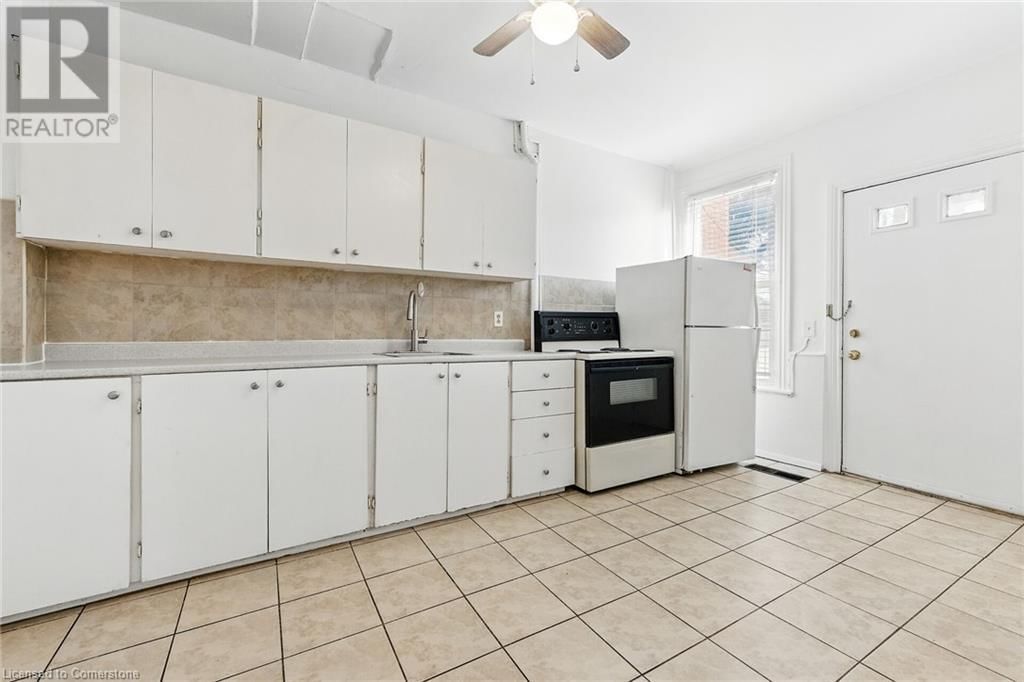 694 WILSON STREET Image 5