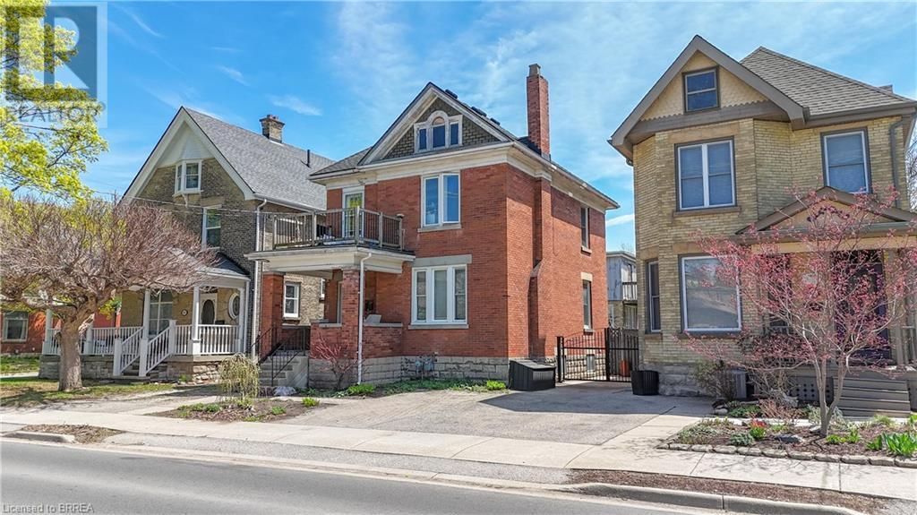 867 QUEENS AVENUE Image 3
