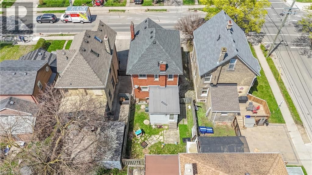 867 QUEENS AVENUE Image 4