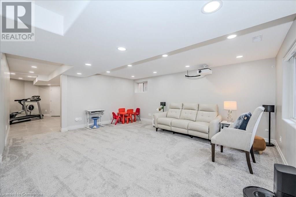 3 GIBBS CRESCENT Image 22