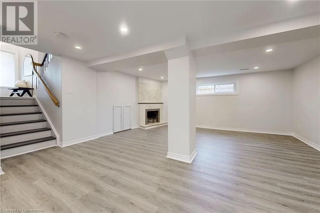 2368 CAVENDISH DRIVE Image 30