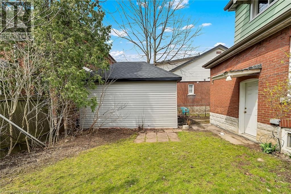 43 STERLING STREET Image 23