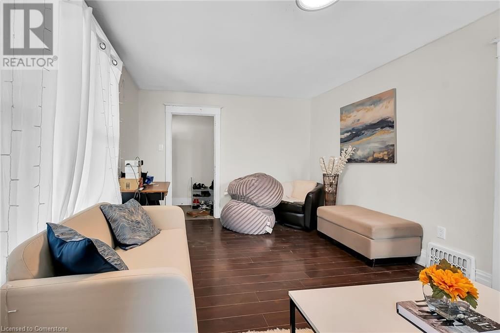43 STERLING STREET Image 6