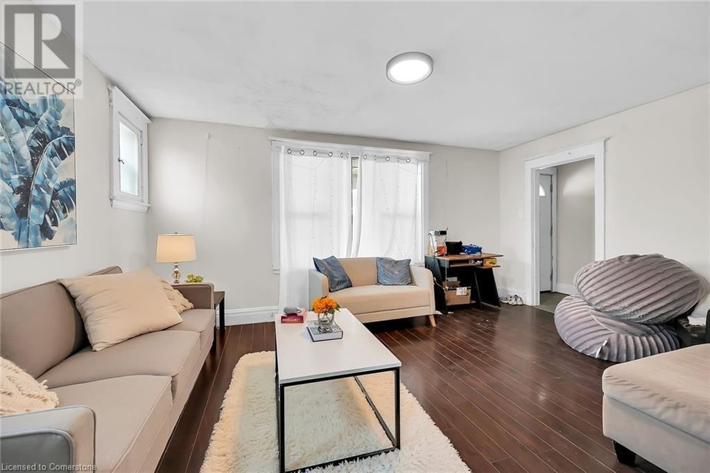 43 STERLING STREET Image 8