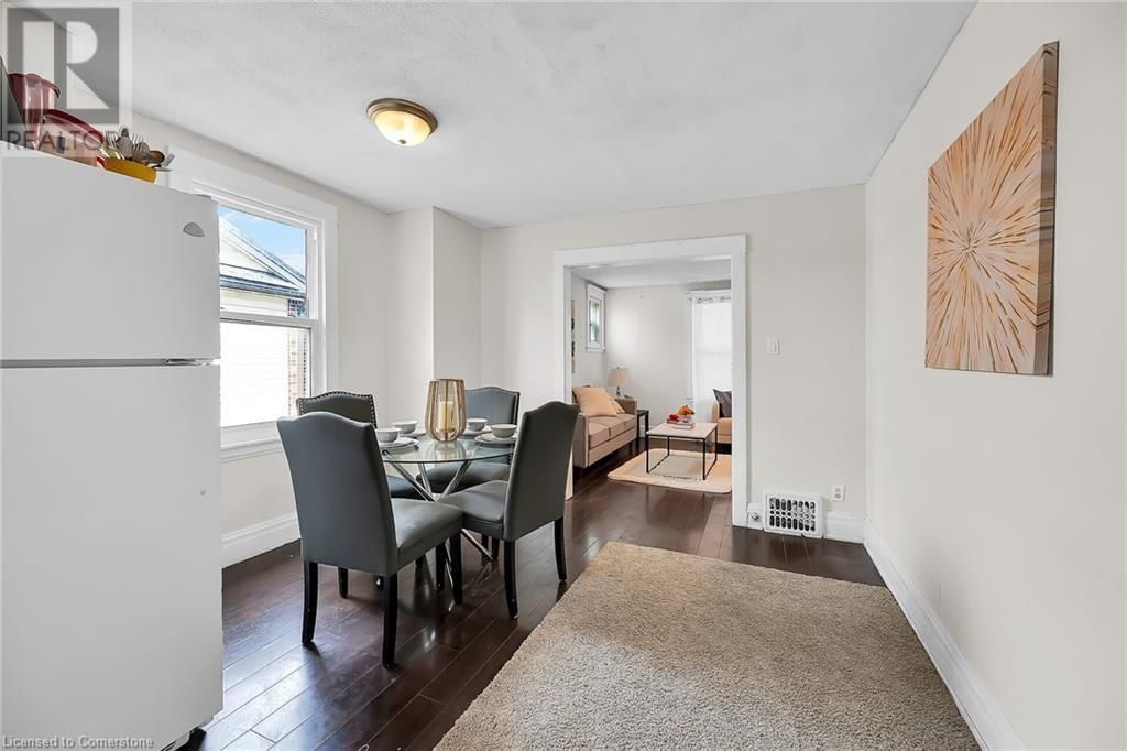 43 STERLING STREET Image 9
