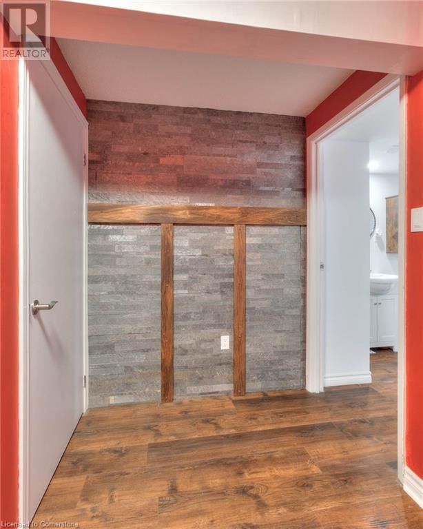 48 - 10 HOLBORN COURT Image 23