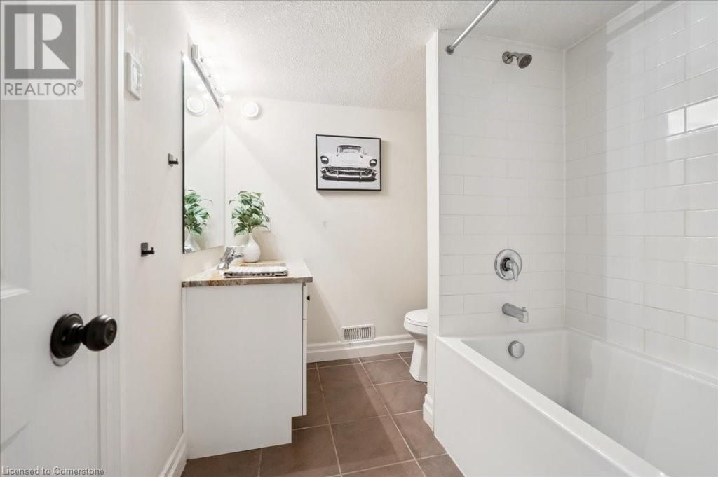 71 STUMPF STREET Image 36