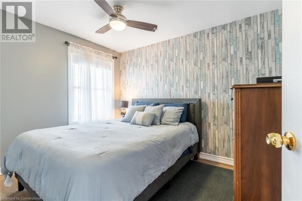 46 ROBINS AVENUE Image 17
