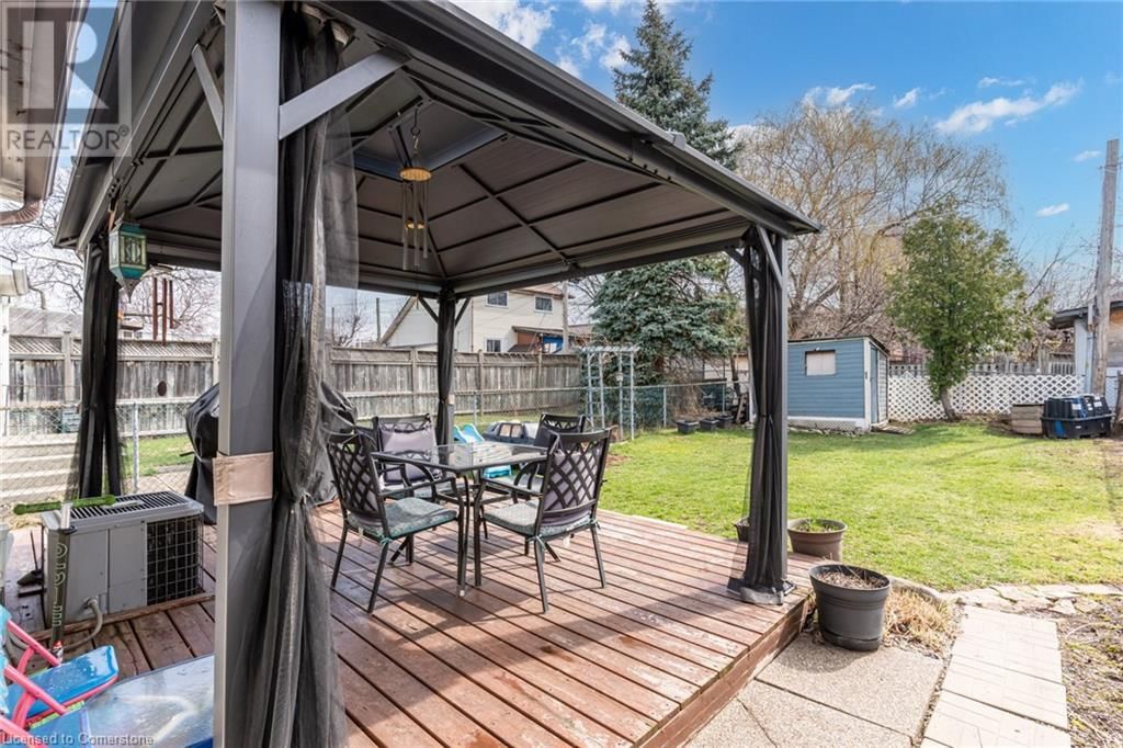 46 ROBINS AVENUE Image 24