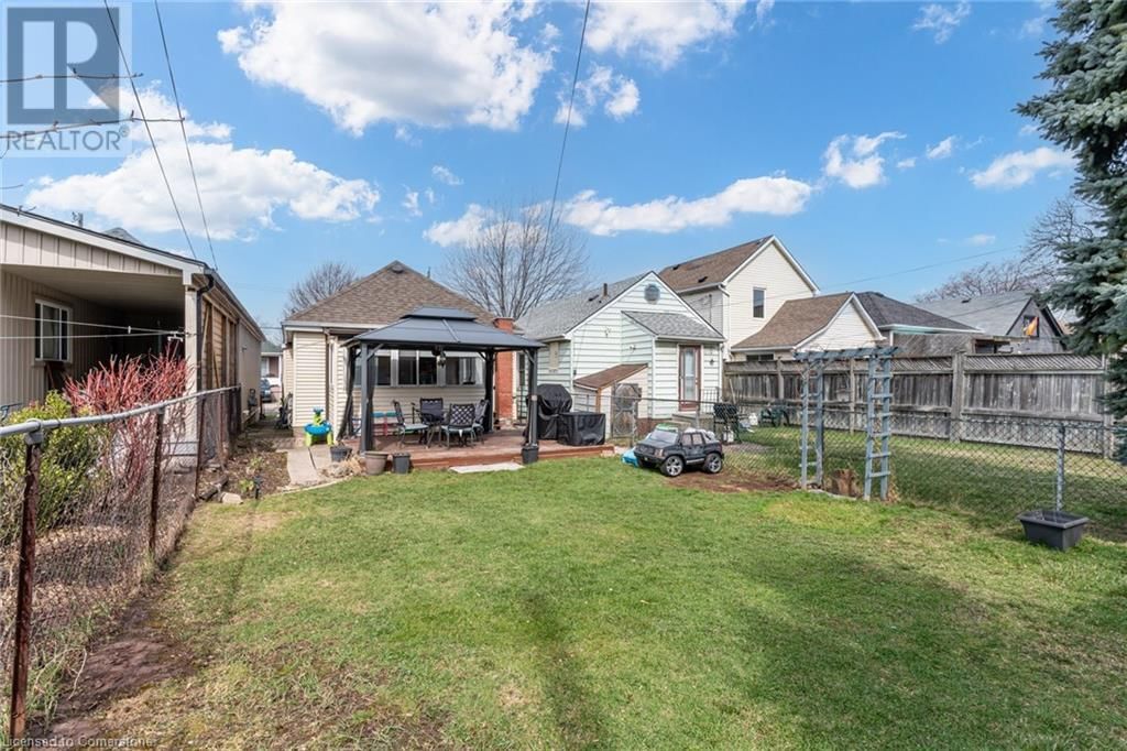 46 ROBINS AVENUE Image 27