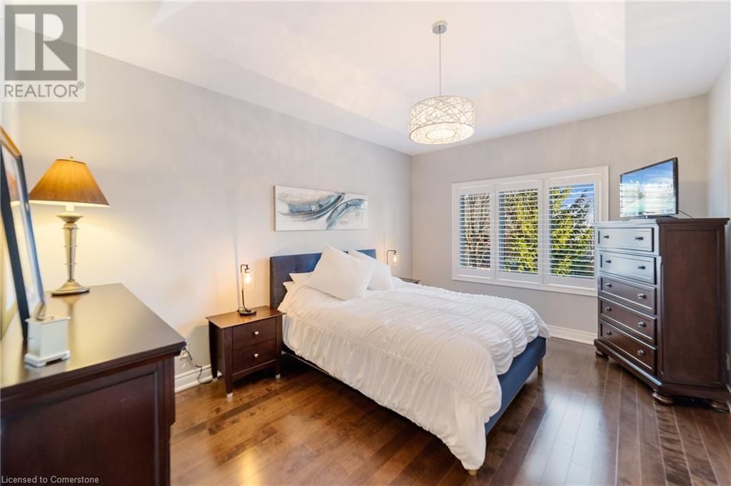 32 CRIMSON DRIVE Image 18
