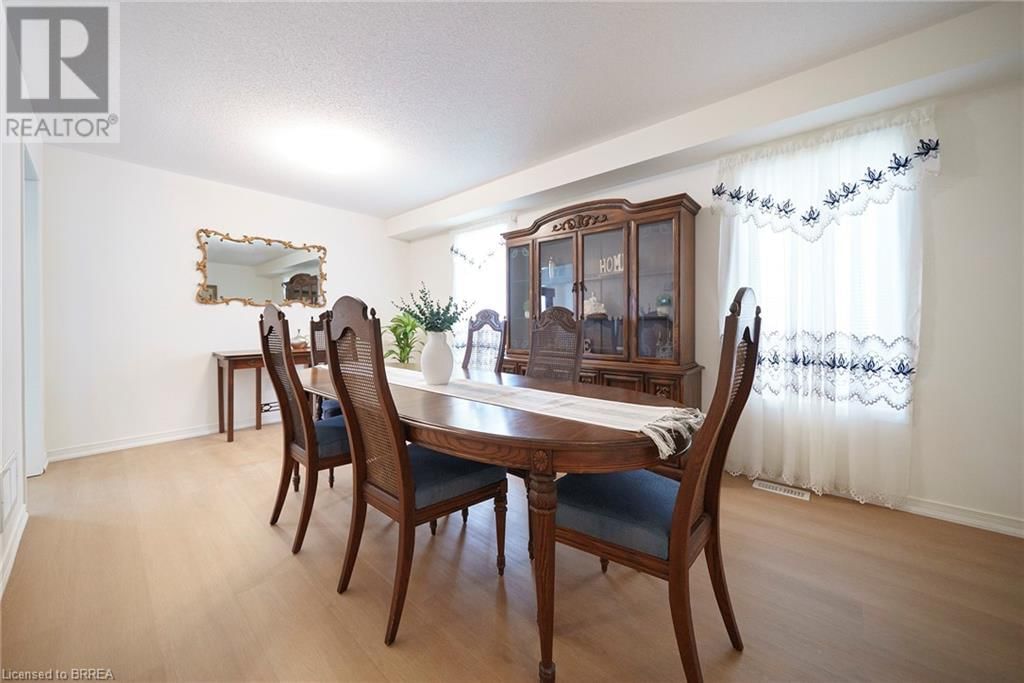 230 THOMAS AVENUE Image 11