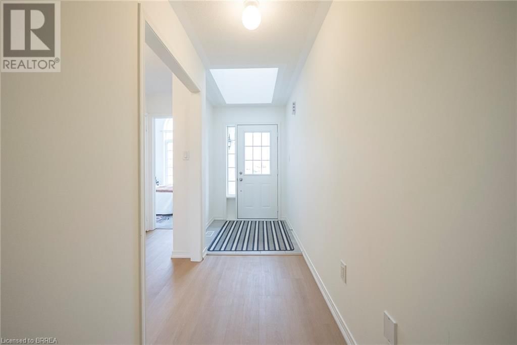 230 THOMAS AVENUE Image 3