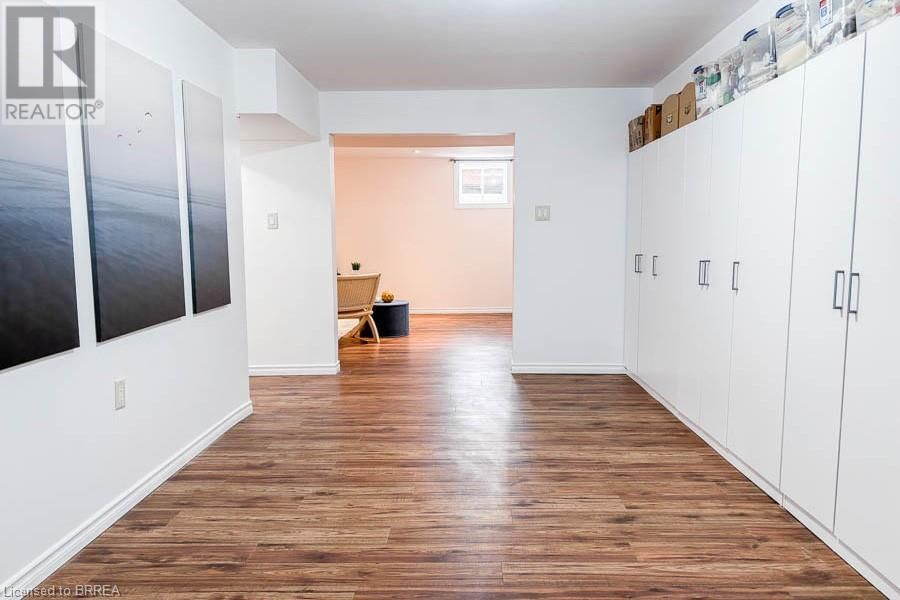 230 THOMAS AVENUE Image 33