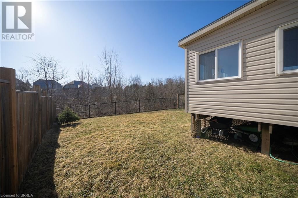 230 THOMAS AVENUE Image 34