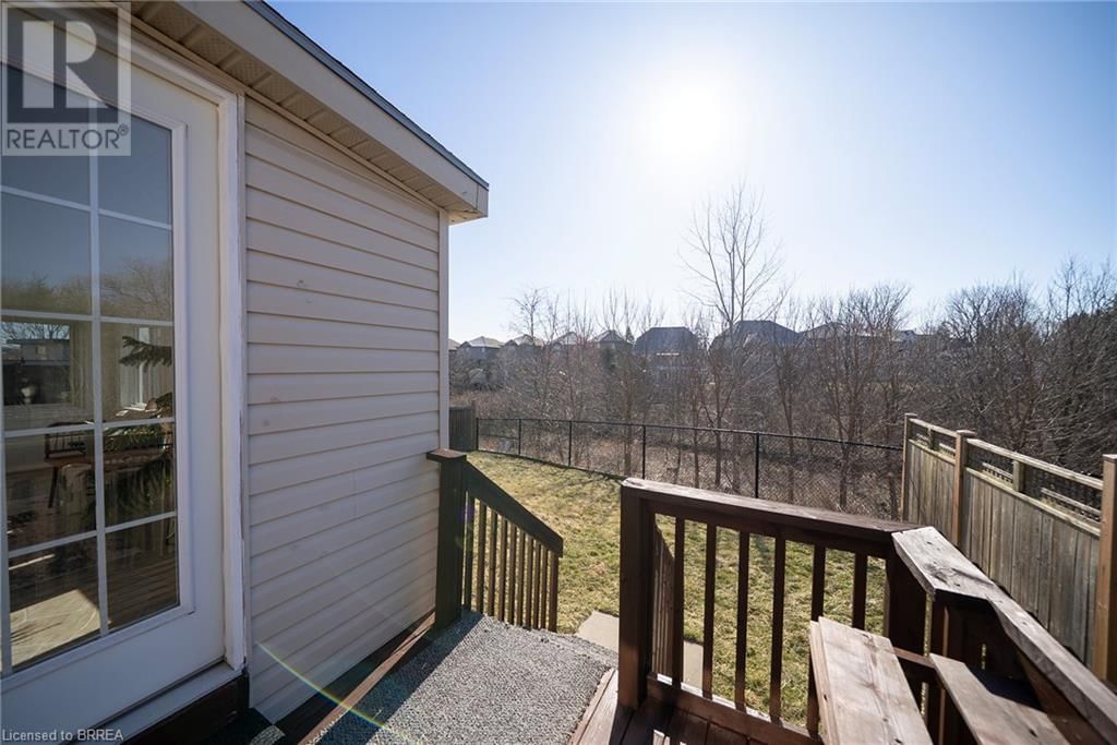 230 THOMAS AVENUE Image 36