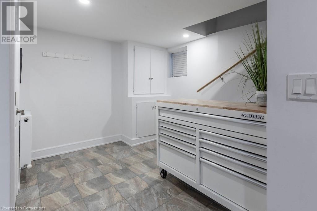 79 FAIRHOLT ROAD SOUTH Image 37