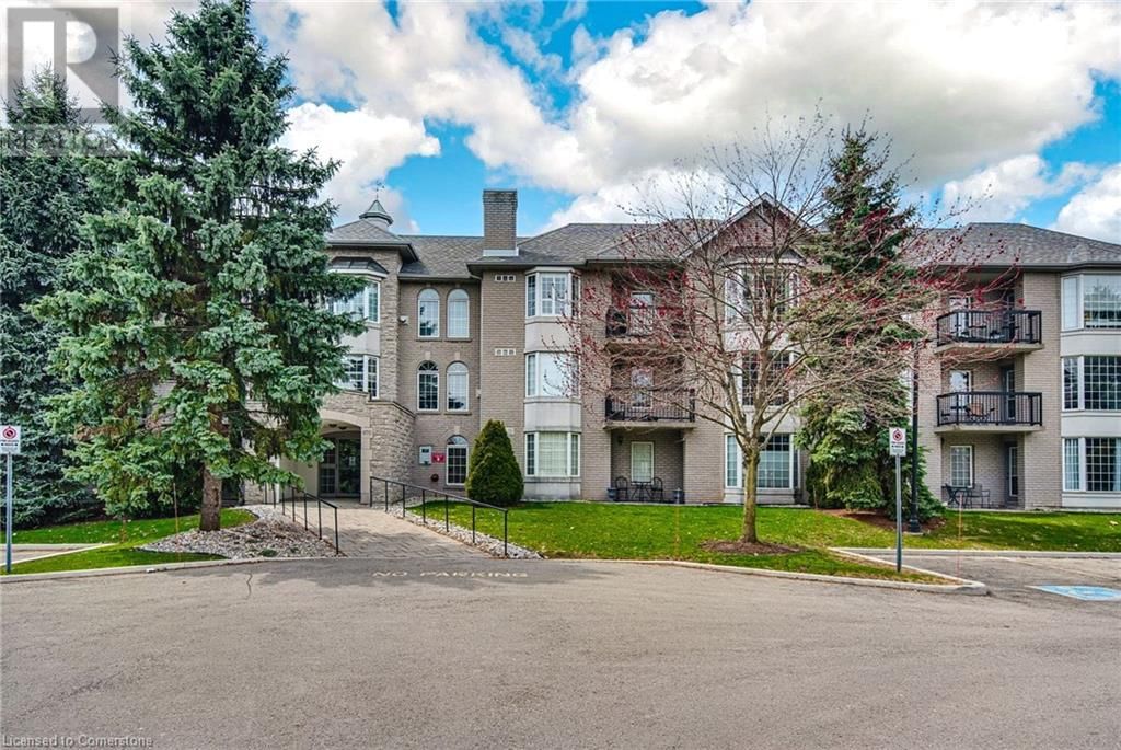 205 - 970 GOLF LINKS ROAD Image 1