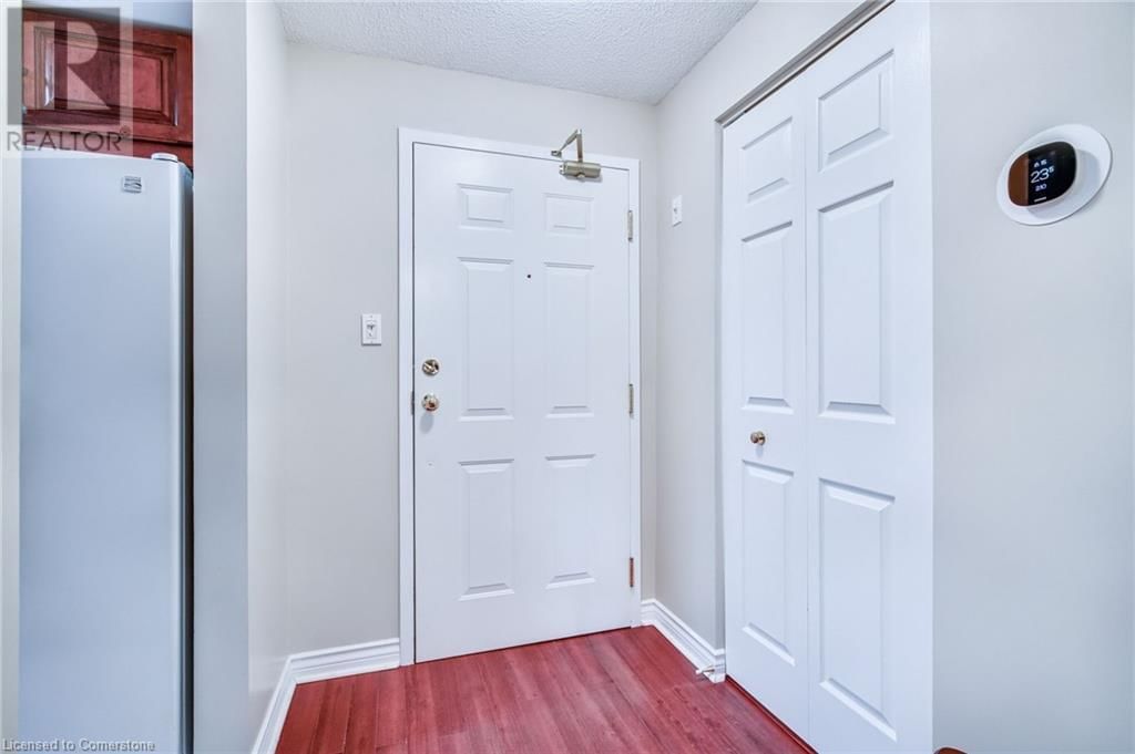 205 - 970 GOLF LINKS ROAD Image 11