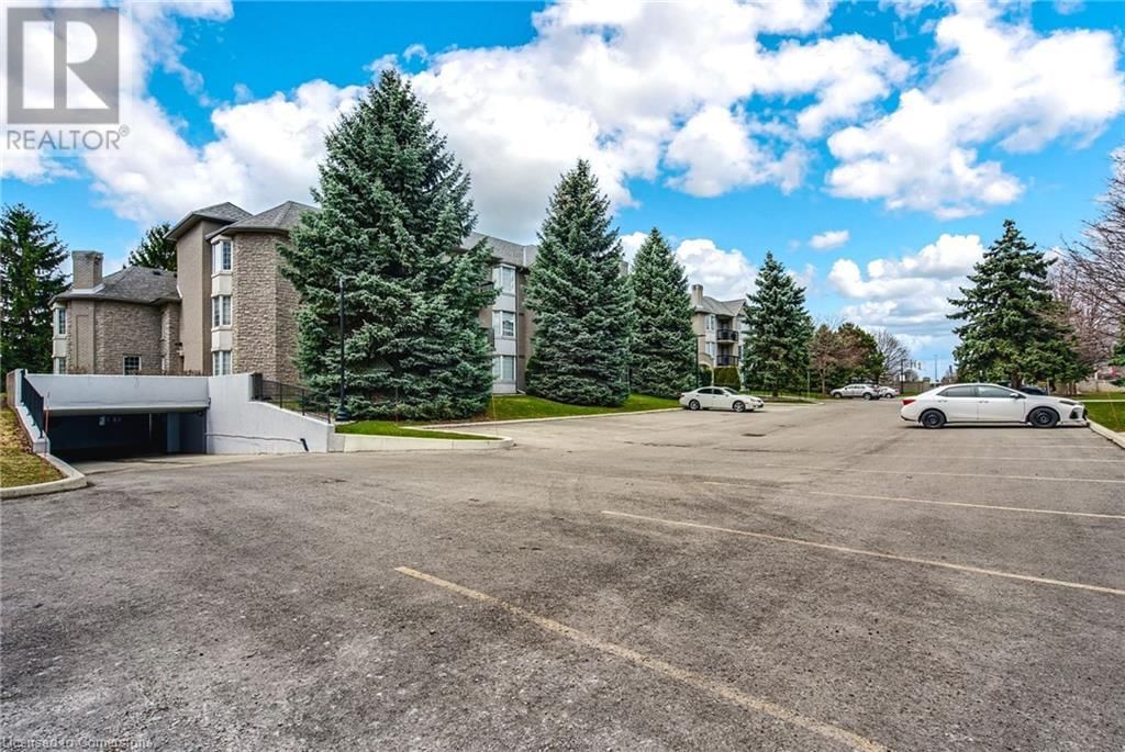 205 - 970 GOLF LINKS ROAD Image 5