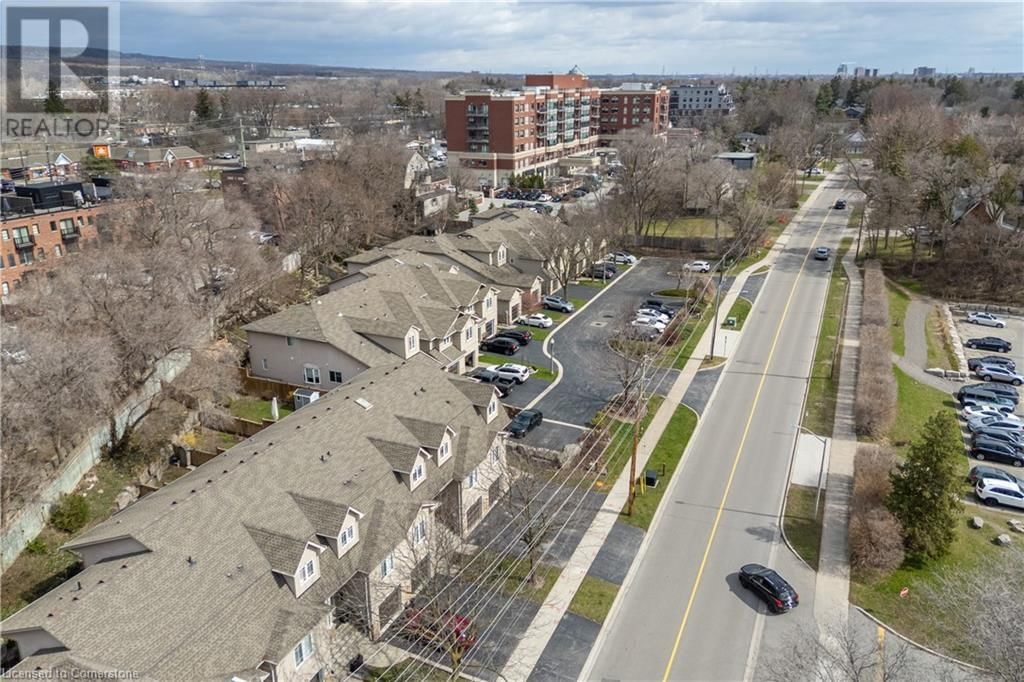 65 FAIRWOOD PLACE WEST Image 26