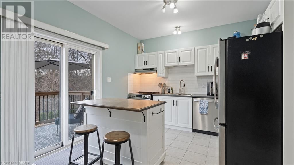 56 WESTBANK TRAIL Image 12