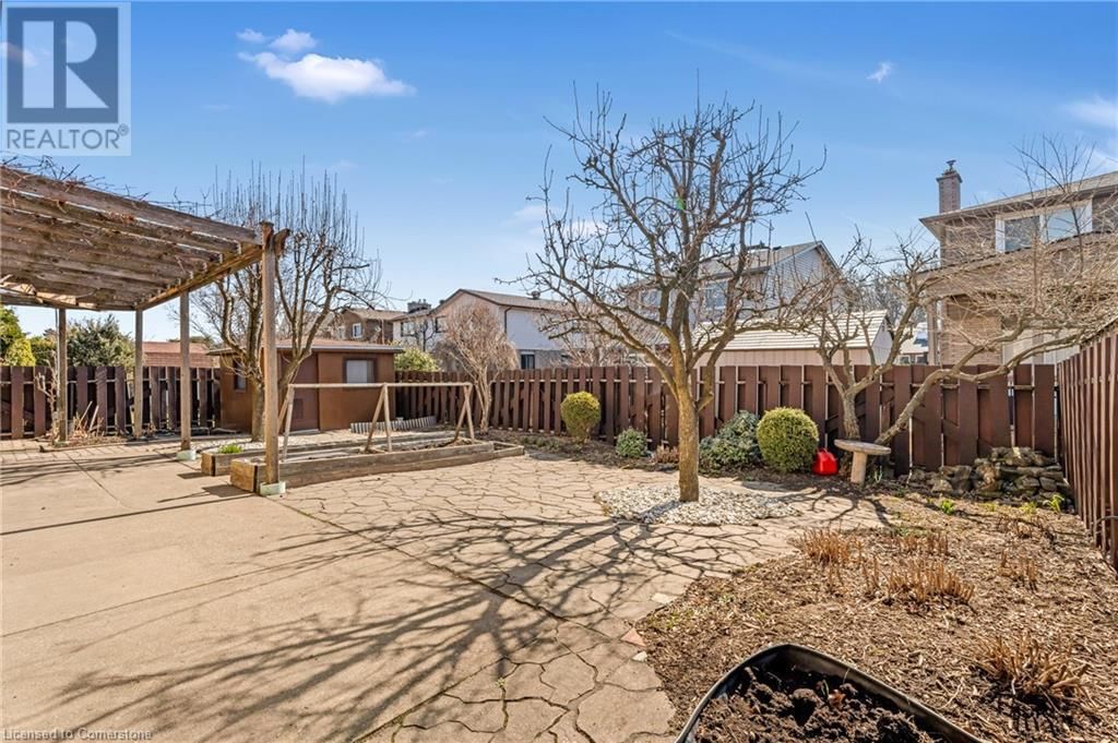 36 SKYLARK DRIVE Image 11