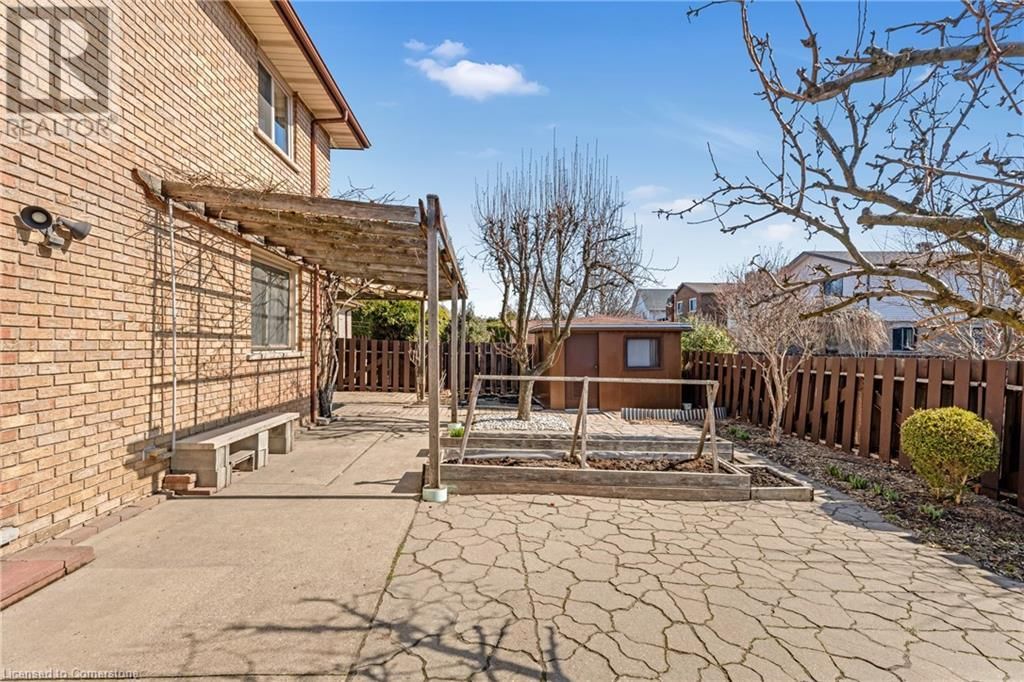 36 SKYLARK DRIVE Image 13