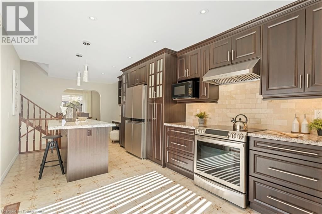 36 SKYLARK DRIVE Image 16