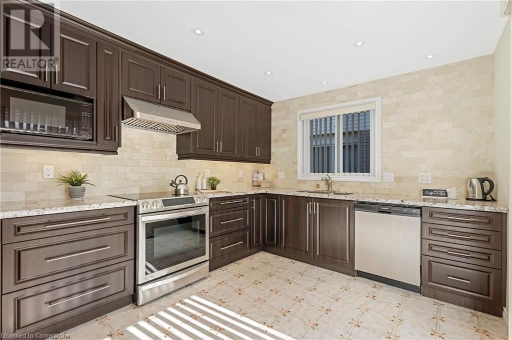 36 SKYLARK DRIVE Image 17