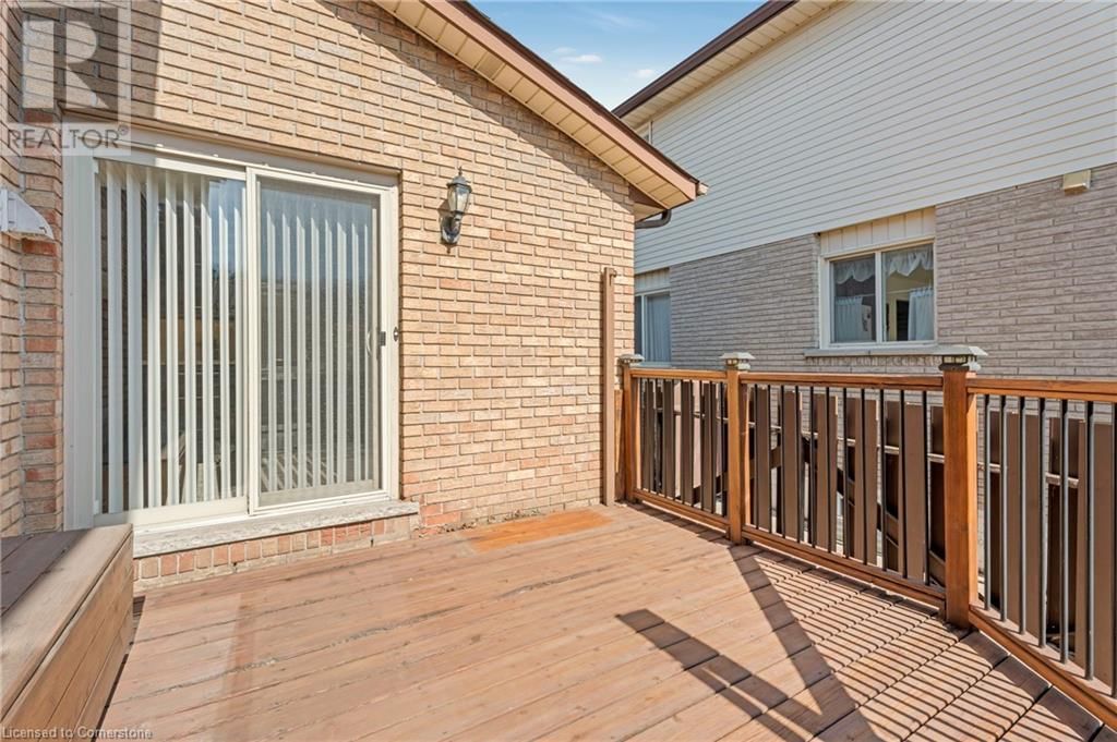 36 SKYLARK DRIVE Image 18