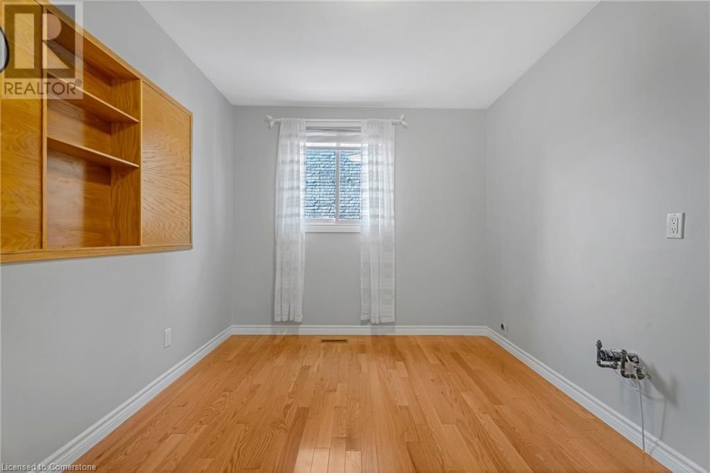 36 SKYLARK DRIVE Image 22