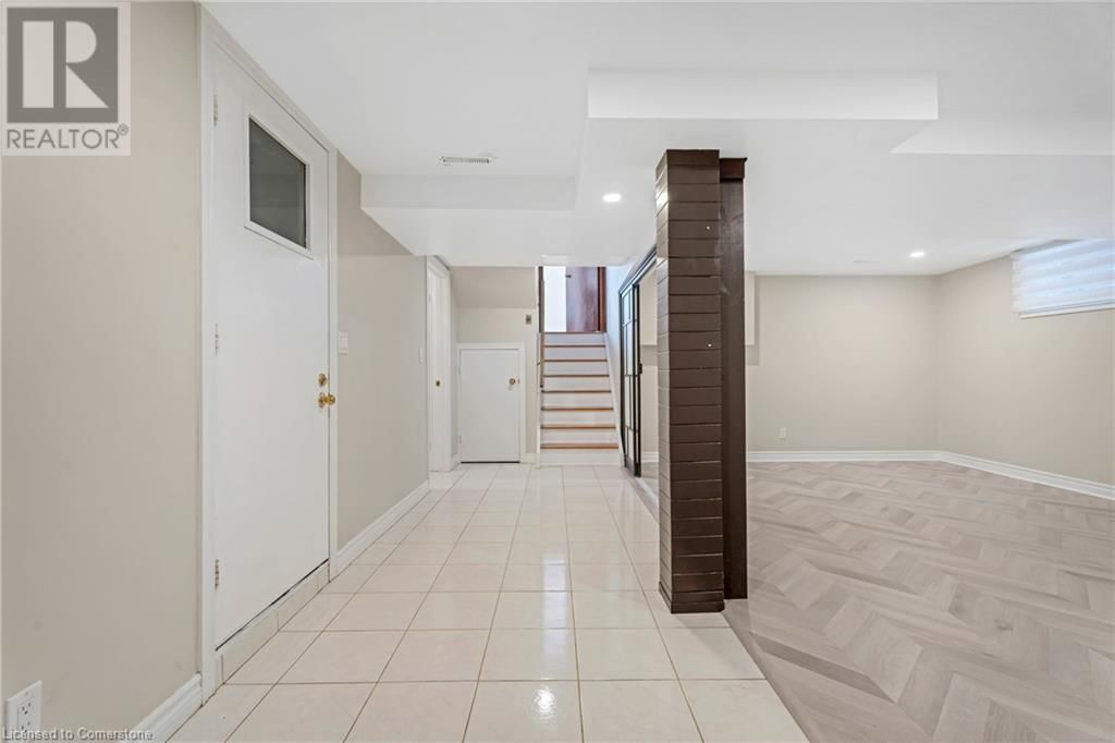 36 SKYLARK DRIVE Image 35