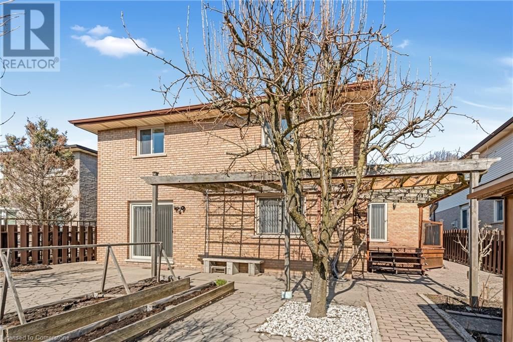 36 SKYLARK DRIVE Image 43