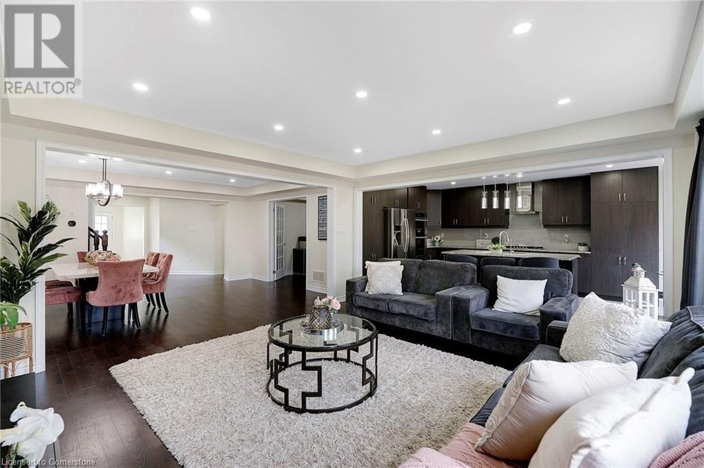 11 WATERMILL STREET Image 17
