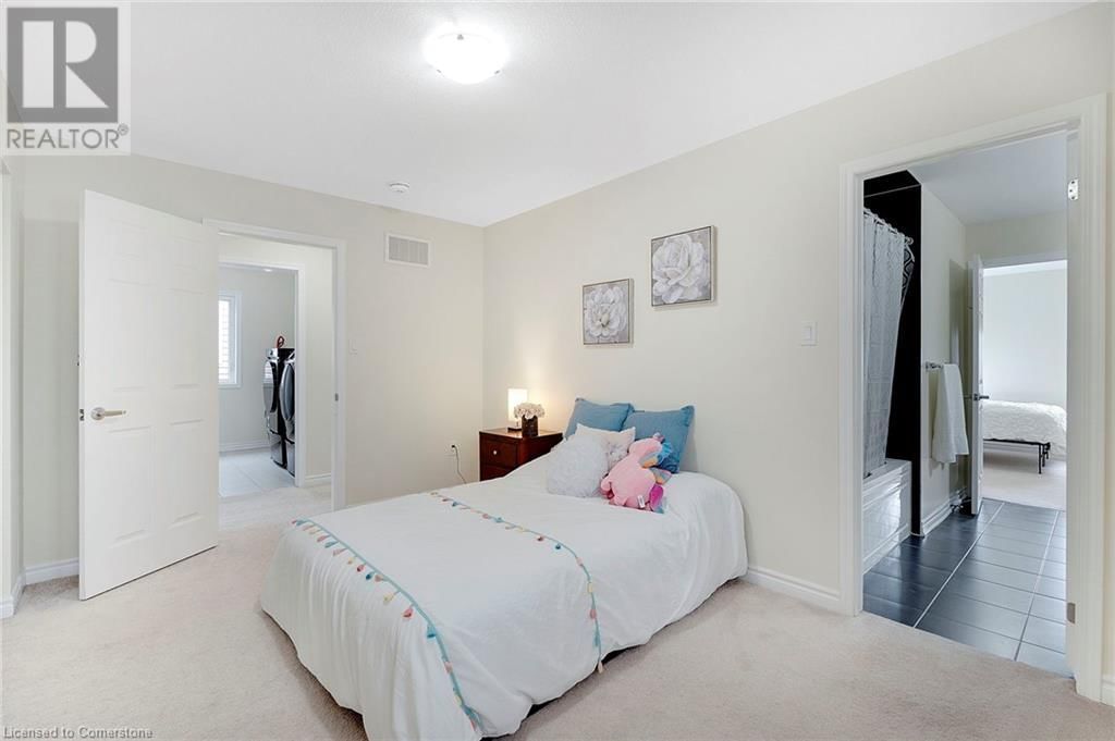 11 WATERMILL STREET Image 31