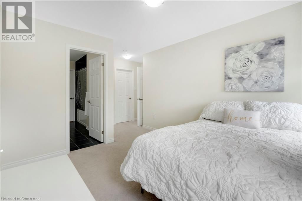11 WATERMILL STREET Image 33